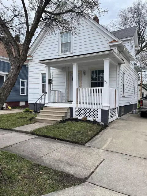 1645 Howe, Racine, WI 53403