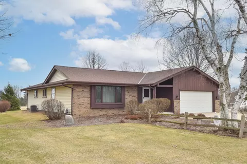 2028 Granville, Cedarburg, WI 53012