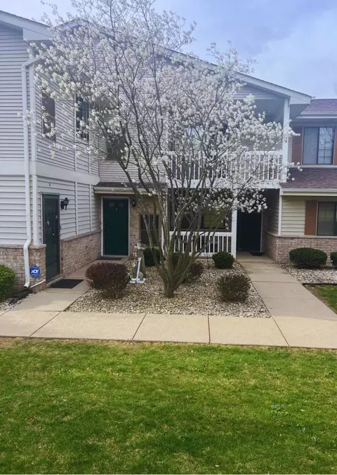 7403 98th #K, Kenosha, WI 53142