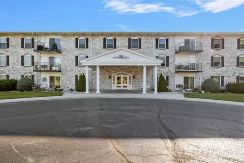 125 N University #109, West Bend, WI 53095