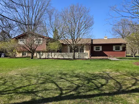 2336 W Chestnut, Mequon, WI 53092