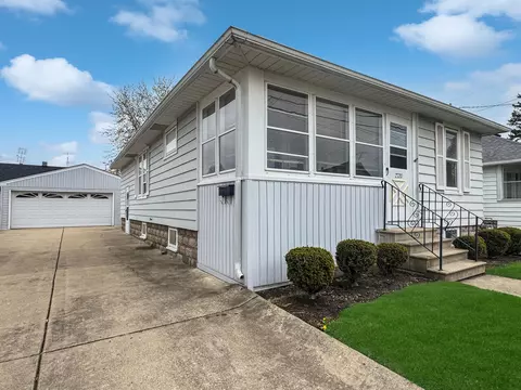 2720 73rd, Kenosha, WI 53143
