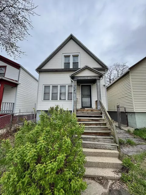 1732 S 4th, Milwaukee, WI 53204