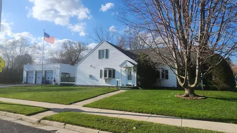 214 Clark, Watertown, WI 53094
