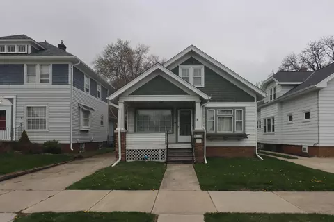 1426 Cleveland, Racine, WI 53405