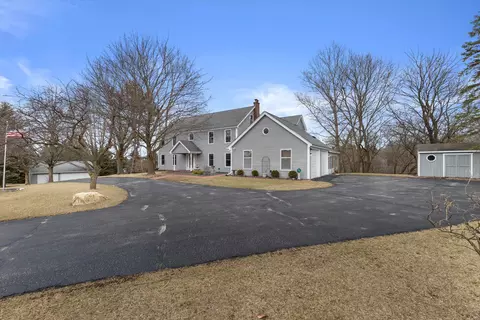 1844 Longfield, Richfield, WI 53076