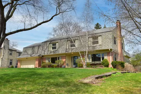8118 Brookside, Wauwatosa, WI 53213