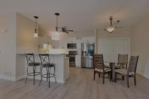 2283 W Vista Bella, Oak Creek, WI 53154