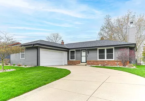 8635 S 15th, Oak Creek, WI 53154