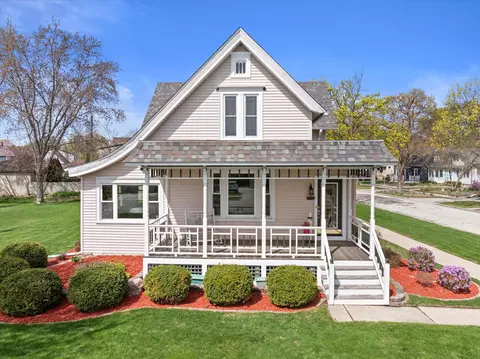 861 Glenview, Wauwatosa, WI 53213