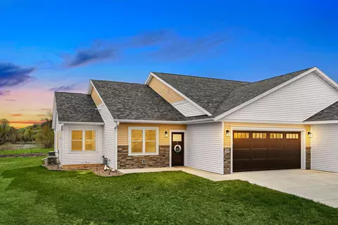 3825 Sunnyside, La Crosse, WI 54601