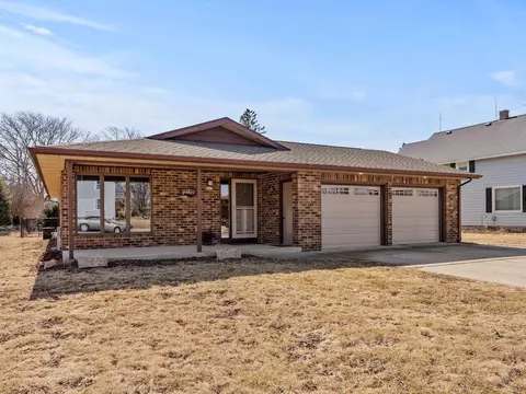 209 W W Un, Cedar Grove, WI 53013