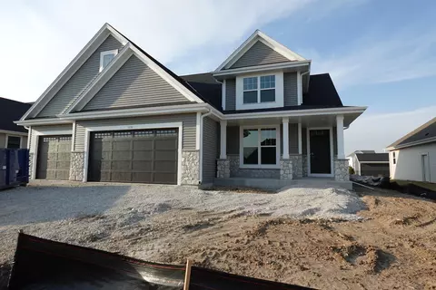 1536 Creekview, Oconomowoc, WI 53066