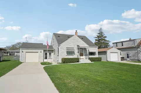 3541 S 44th, Greenfield, WI 53220