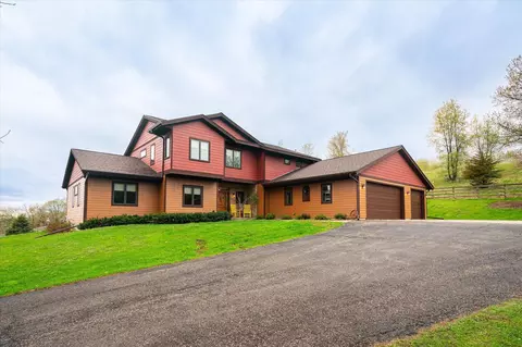 w7266 Sylvester Road, Holland, WI 54636