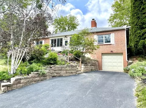 1553 Orchard, Lake Geneva, WI 53147