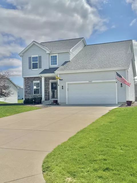 n7997 Woodland Court, Ixonia, WI 53036