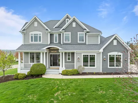 1412 Rock Rdg, Lake Geneva, WI 53147