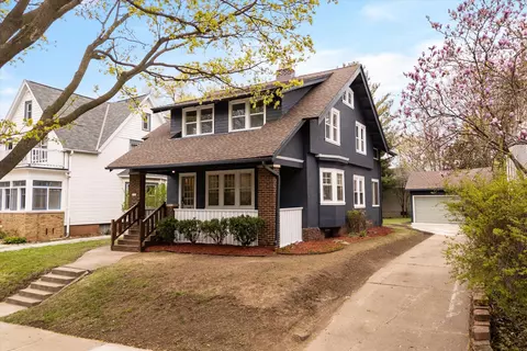 1506 N 69th, Wauwatosa, WI 53213