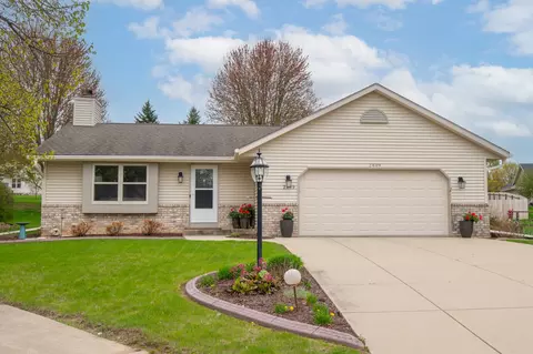 2409 Tanager, Waukesha, WI 53189