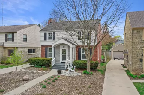 4773 N Marlborough, Whitefish Bay, WI 53211