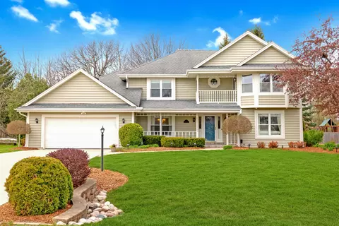 10123 N Foxkirk, Mequon, WI 53097