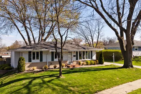 n85w14617 Manchester, Menomonee Falls, WI 53051