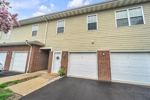 6746 100th #HH, Pleasant Prairie, WI 53158
