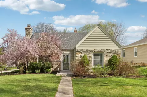 11224 W Wisconsin, Wauwatosa, WI 53226