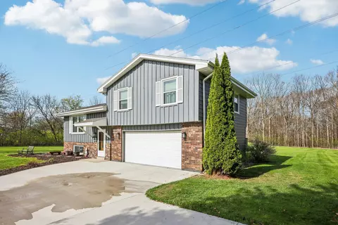 4495 S S Vly, New Berlin, WI 53146