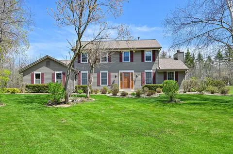1294 Trailway, Grafton, WI 53024