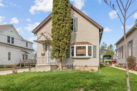 1214 S 17th, Sheboygan, WI 53081