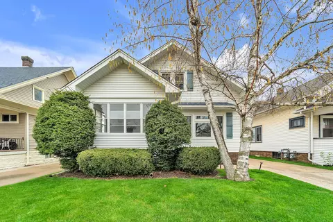 2807 Charles, Racine, WI 53402