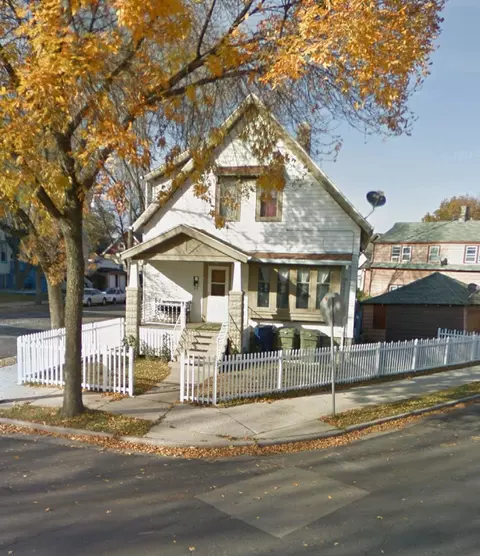 1523 S Comstock, Milwaukee, WI 53204