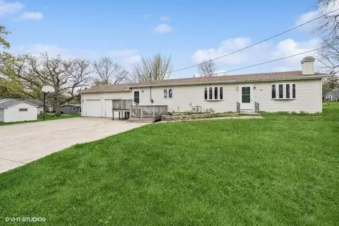 208 Curtis, Lake Geneva, WI 53147