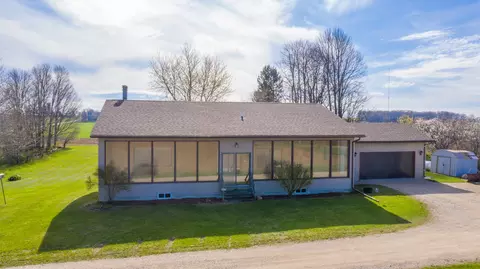 5667 Hillcrest, Addison, WI 53002