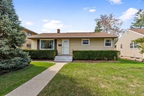 9517 W Capitol, Milwaukee, WI 53222