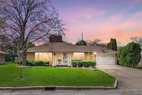 9933 W Argonne, Wauwatosa, WI 53222
