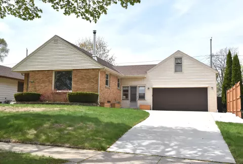 2559 S 82nd, West Allis, WI 53219