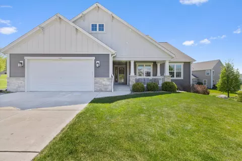 1325 Macintosh, Mukwonago, WI 53149