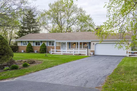 18010 Lisa, Brookfield, WI 53045