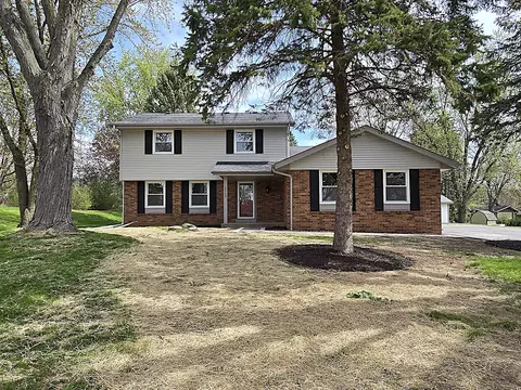 18700 Brookridge, Brookfield, WI 53045