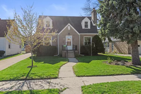 1481 S 91st, West Allis, WI 53214