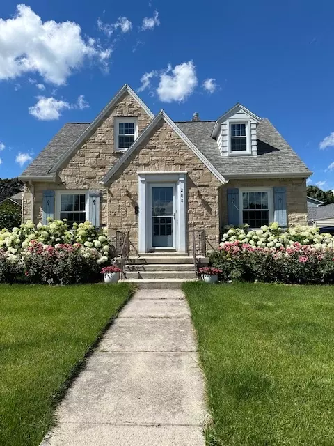 208 Dicke, Sheboygan Falls, WI 53085
