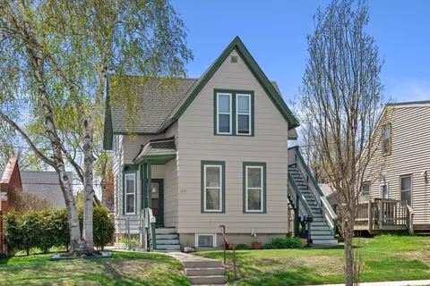 1133 E Howard, Milwaukee, WI 53207