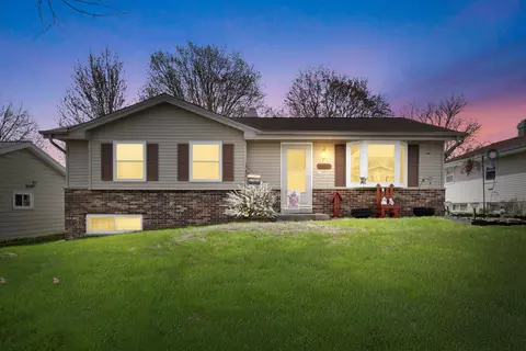 1915 Canary, West Bend, WI 53090