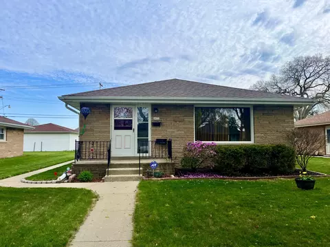 6951 W Verona, Milwaukee, WI 53219