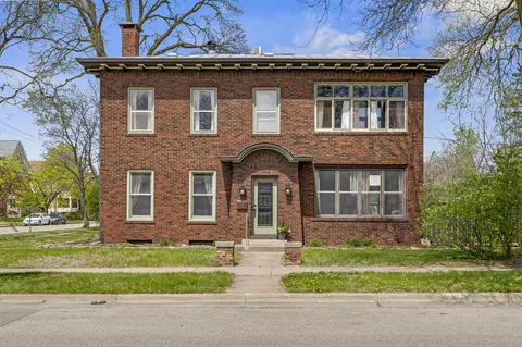1003 King, La Crosse, WI 54601