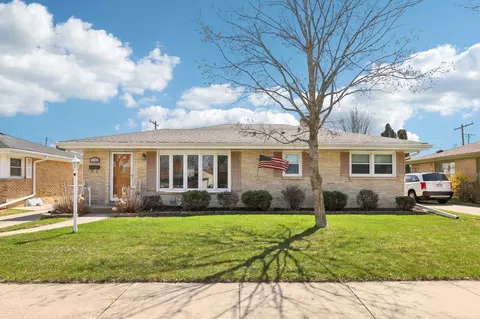 1101 Sheraton, Racine, WI 53402
