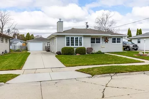 3422 S 10th, Sheboygan, WI 53081